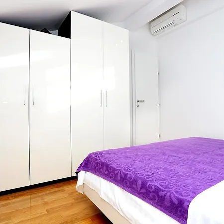 Zecevo Rtic 10333b Apartment