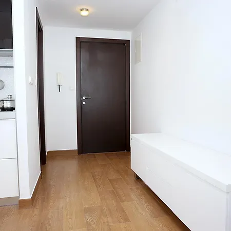 Zecevo Rtic 10333b Apartment