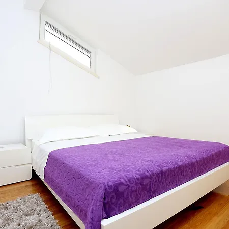 Zecevo Rtic 10333b Apartment *
