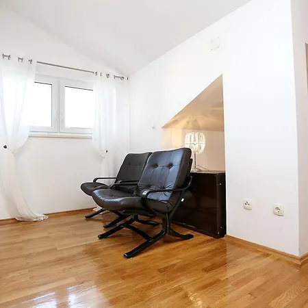 Zecevo Rtic 10333b Rogoznica (Sibenik-Knin)
