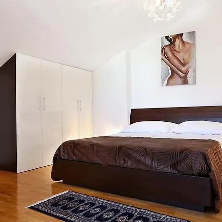 Apartment Zecevo Rtic 10333b Rogoznica (Sibenik-Knin)